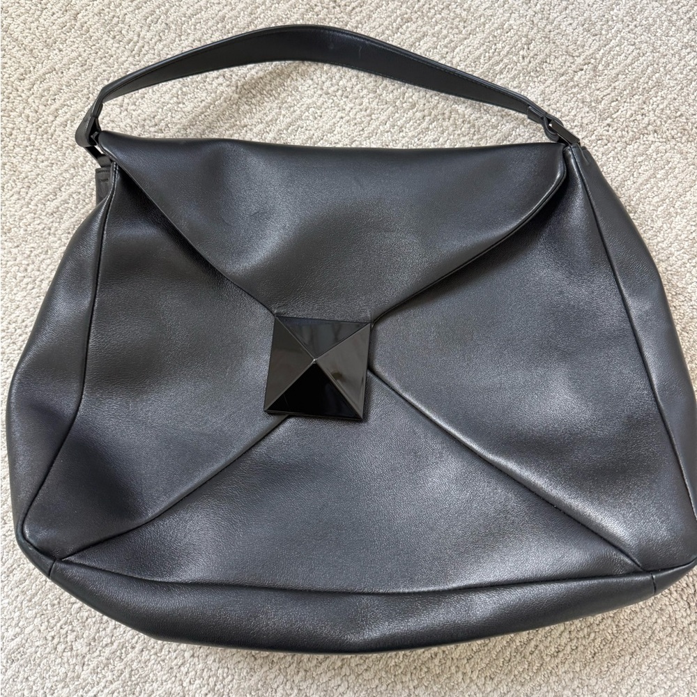 Valentino Garavani Black Shoulder Bag - Picture 2 of 11